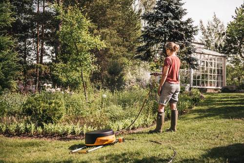 Rozwiązania i narzędzia, które ułatwiają nawadnianie i podlewanie ogrodu